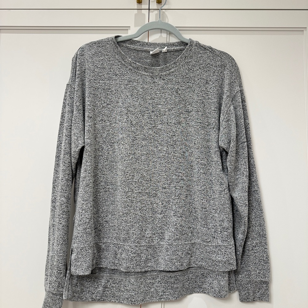BP Heather Gray Long sleeve Top